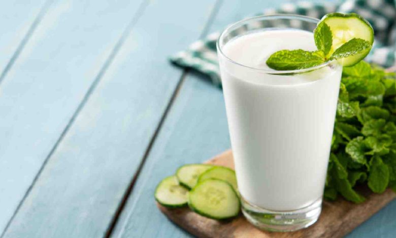 Step-by-step guide to make buttermilk at home with curd 1 1686801491 Step by step guide to make buttermilk at home with curd