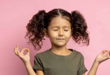 5 fun Kids yoga poses for summer vacation