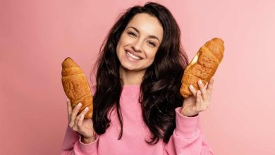 1695620602 Mid morning snacks to avoid for weight loss