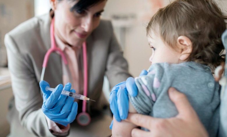 10 Methods to Ease Your Child’s Vaccination Ache 1 10 Ways to Ease Your Babys Vaccination Pain