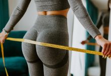 1696511126 Do these glute exercises at home to tone your butt
