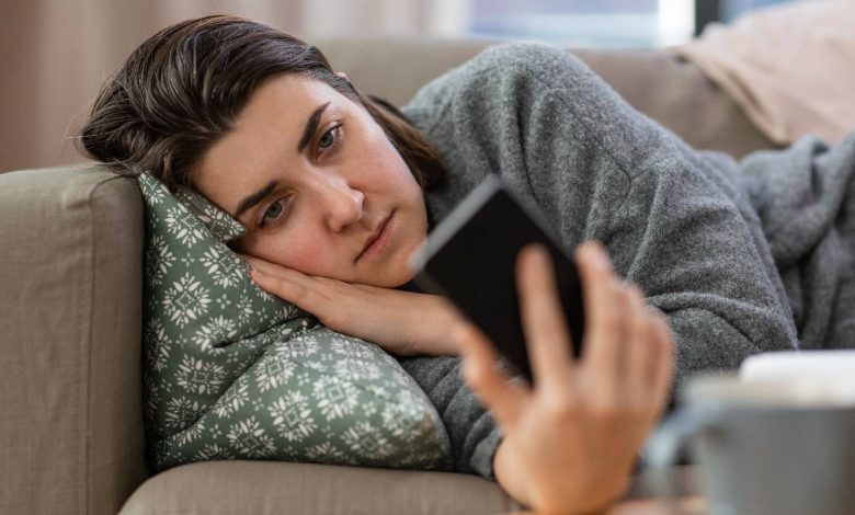 How one can cease doomscrolling: 9 ideas to your thoughts's sake 1 1698736009 How to stop doomscrolling 9 tips for your minds sake