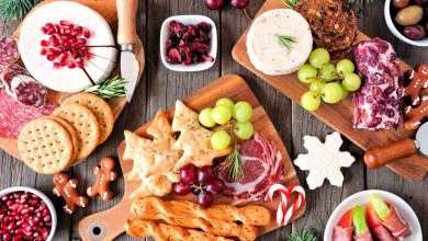 8 Healthy Grazing Boards RDs Are Making This Vacation Season 3 8 Healthy Grazing Boards RDs Are Making This Holiday Season
