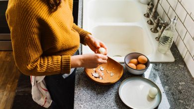 8 Healthy High Protein Snacks to Help You Power Through the