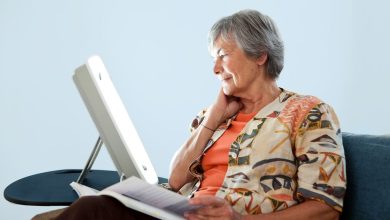Light Therapy for Alzheimers Shows Promise for Sleep and Behavior