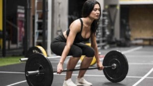 Best barbell exercises for women to increase strength and improve posture Best barbell exercises for women to increase strength and improve posture